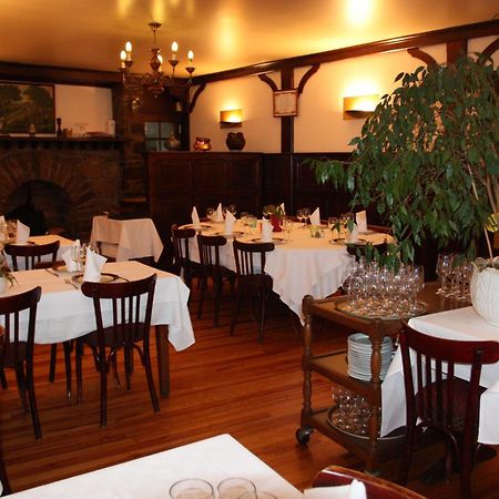 Logis Hotel Restaurant Des Voyageurs Pont-de-Salars Zimmer foto